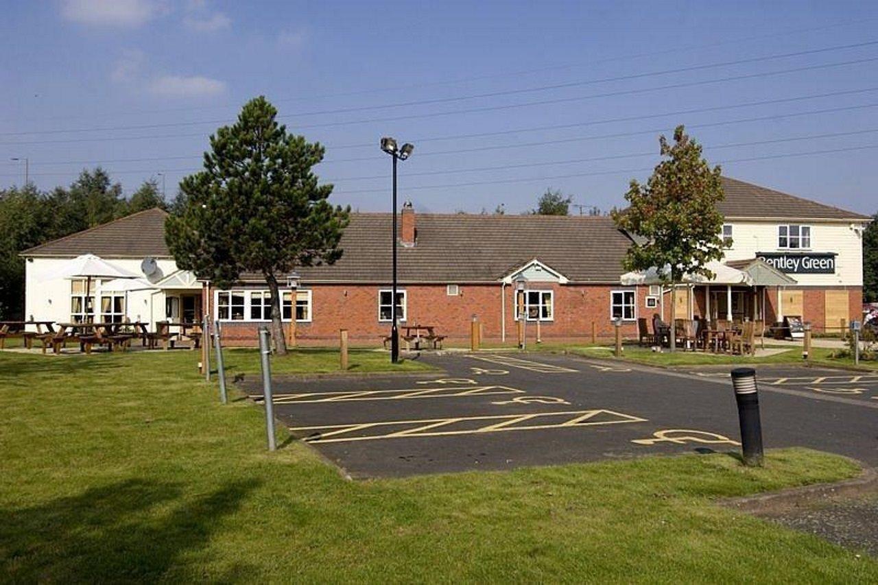 Premier Inn Walsall Exteriör bild